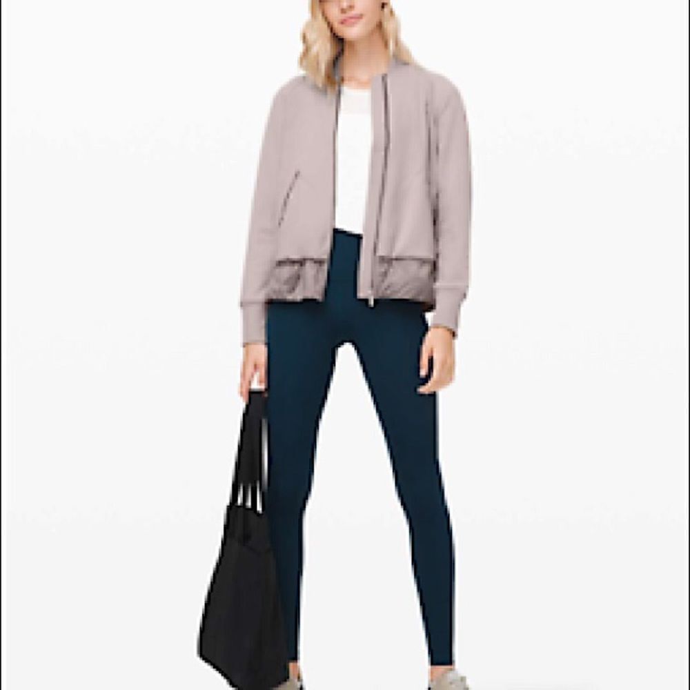 - Lululemon jacket new S